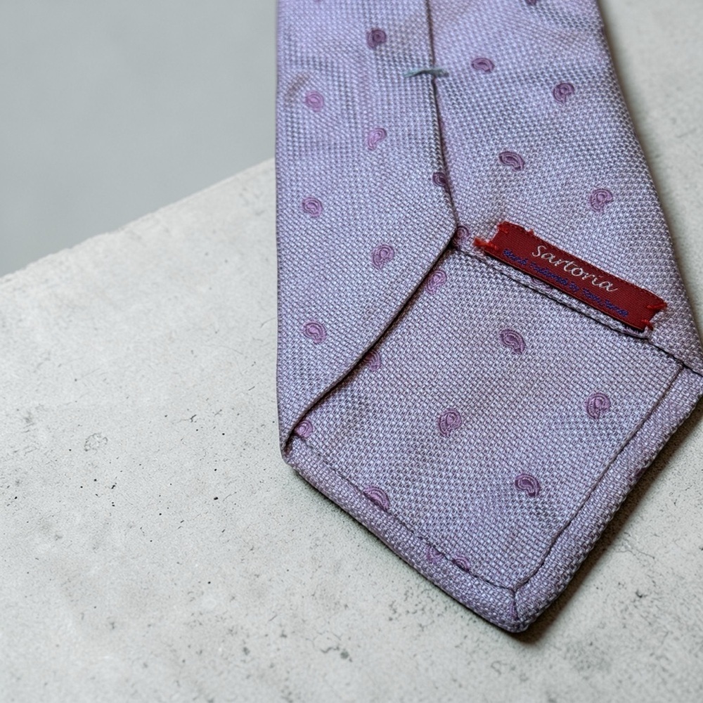 Tom James Purple/Pink Paisley Men's silkTie - Picture 3 of 6
